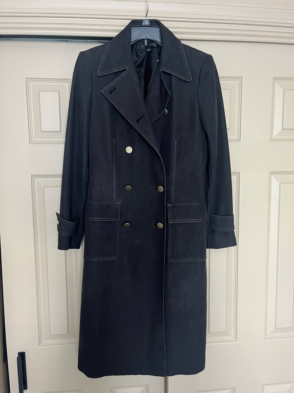 Ann Klein Black soft denim trench coat, SZ 4 lined Good distressed condition